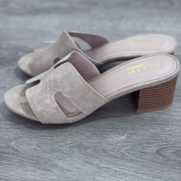 Glaze Tan Mules with Block Heel and H-Cutout Design - Picture 1 of 5